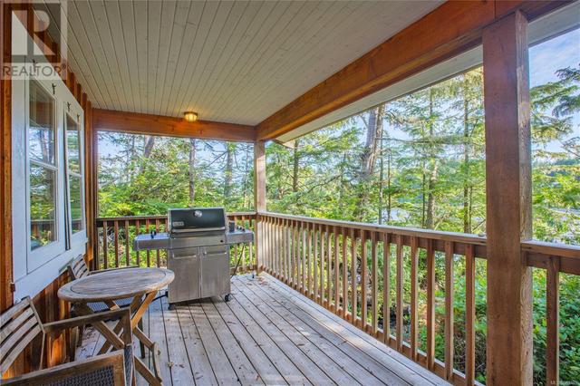 225 Boardwalk Blvd, House detached with 2 bedrooms, 1 bathrooms and 2 parking in Ucluelet BC | Image 26