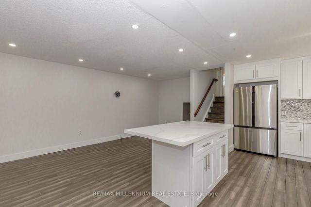 19 Cecelia Crt, House semidetached with 3 bedrooms, 2 bathrooms and 4 parking in St. Catharines ON | Image 23