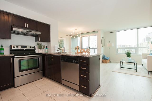 1210 - 208 Enfield Pl, Condo with 2 bedrooms, 2 bathrooms and 1 parking in Mississauga ON | Image 20