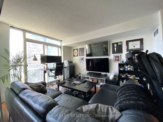 1111 - 85 Queens Wharf Rd, Condo with 1 bedrooms, 1 bathrooms and 0 parking in Toronto ON | Image 2