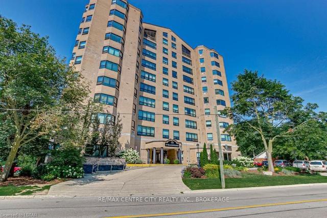 203 - 549 Ridout St N, Condo with 2 bedrooms, 2 bathrooms and 1 parking in London ON | Image 2