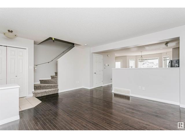 7309 22 Ave Sw, House semidetached with 2 bedrooms, 2 bathrooms and null parking in Edmonton AB | Image 9