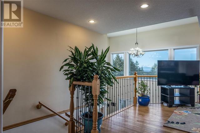 5767 Bradbury Rd, House detached with 4 bedrooms, 4 bathrooms and 2 parking in Nanaimo BC | Image 20