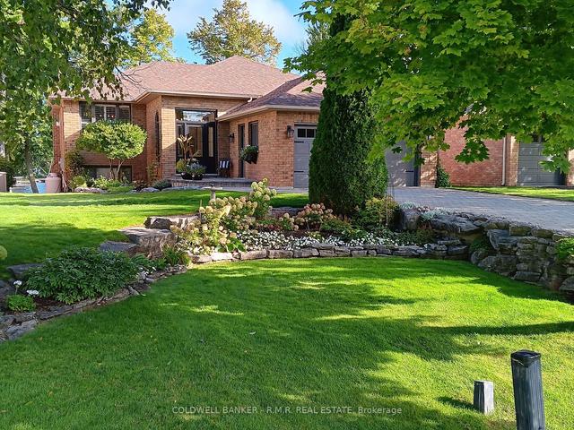 40 Navigators Trail, House detached with 2 bedrooms, 3 bathrooms and 6 parking in Kawartha Lakes ON | Image 1