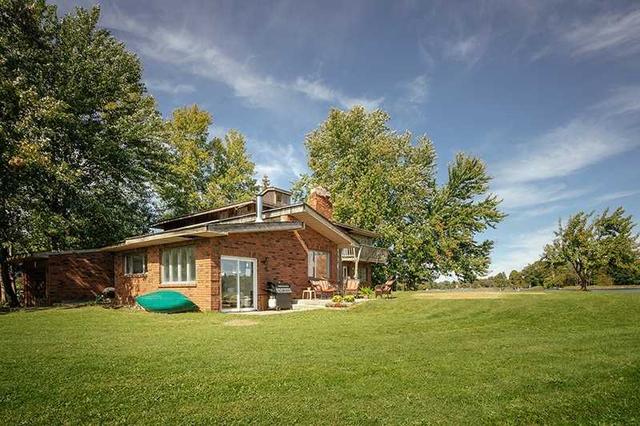 15 Bertha St, House detached with 7 bedrooms, 3 bathrooms and 5 parking in Kawartha Lakes ON | Image 1