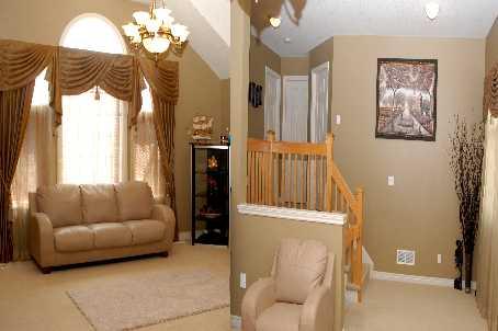 80 Goodwin Dr, House detached with 3 bedrooms, 3 bathrooms and 4 parking in Guelph ON | Image 3