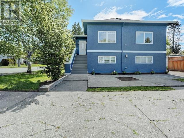 1865 Quamichan St, House detached with 3 bedrooms, 2 bathrooms and 6 parking in Victoria BC | Image 24