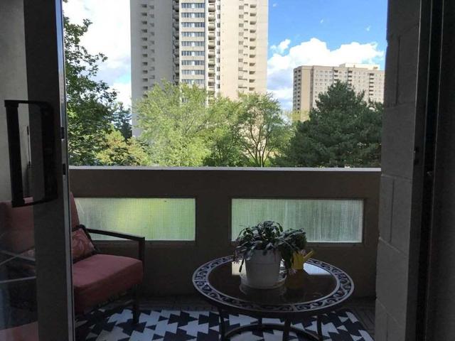402 - 3590 Kaneff Cres, Condo with 2 bedrooms, 2 bathrooms and 2 parking in Mississauga ON | Image 13