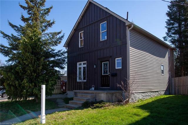 1539 9th Ave E, House detached with 4 bedrooms, 2 bathrooms and 3 parking in Owen Sound ON | Image 1