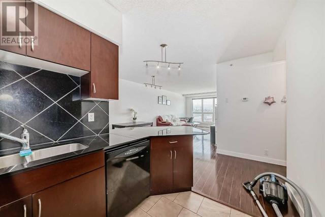 518 - 8880 Horton Rd Sw, Condo with 2 bedrooms, 2 bathrooms and 1 parking in Calgary AB | Image 7