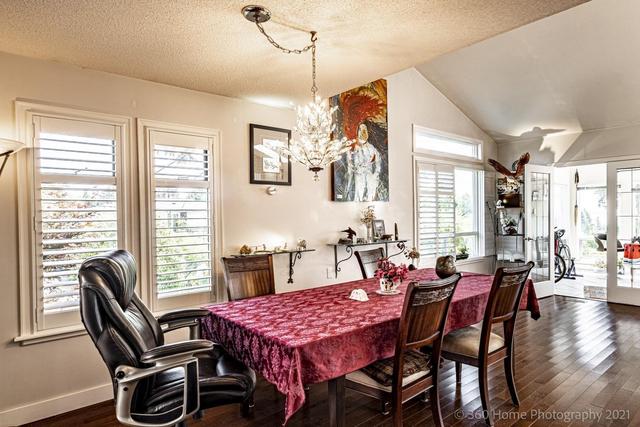 1071 Stevens St, House detached with 3 bedrooms, 3 bathrooms and 5 parking in White Rock BC | Image 9