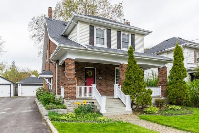 218 Foster Ave, House detached with 3 bedrooms, 2 bathrooms and 6 parking in Belleville ON | Image 1