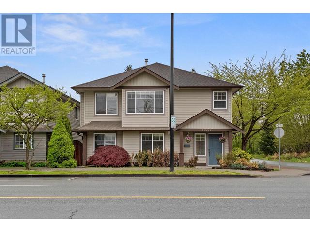 11597 240 St, House detached with 5 bedrooms, 3 bathrooms and 6 parking in Maple Ridge BC | Image 2