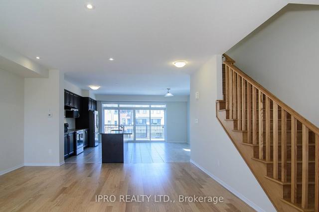 22 Utter Pl, House attached with 3 bedrooms, 3 bathrooms and 3 parking in Hamilton ON | Image 6