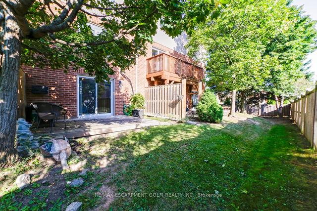 16 - 1540 Reeves Gate, Townhouse with 3 bedrooms, 3 bathrooms and 2 parking in Oakville ON | Image 30