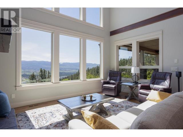 606 Selkirk Crt, House detached with 3 bedrooms, 2 bathrooms and 3 parking in Kelowna BC | Image 6