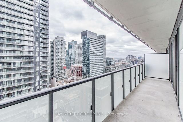 2207 - 101 Peter St, Condo with 1 bedrooms, 1 bathrooms and 0 parking in Toronto ON | Image 10