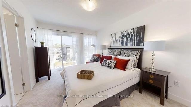 250 Edgevalley Rd, Townhouse with 3 bedrooms, 4 bathrooms and 2 parking in London ON | Image 13