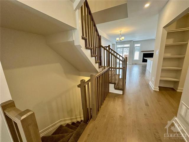 82 Bon Temps Way, Townhouse with 3 bedrooms, 3 bathrooms and 3 parking in Ottawa ON | Image 14