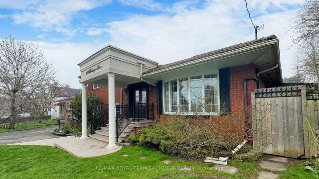 224 Beechgrove Dr, House detached with 4 bedrooms, 2 bathrooms and 6 parking in Toronto ON | Image 23