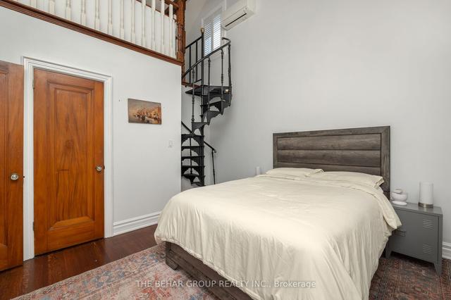 1840 Dufferin St, House detached with 3 bedrooms, 2 bathrooms and 2 parking in Toronto ON | Image 24