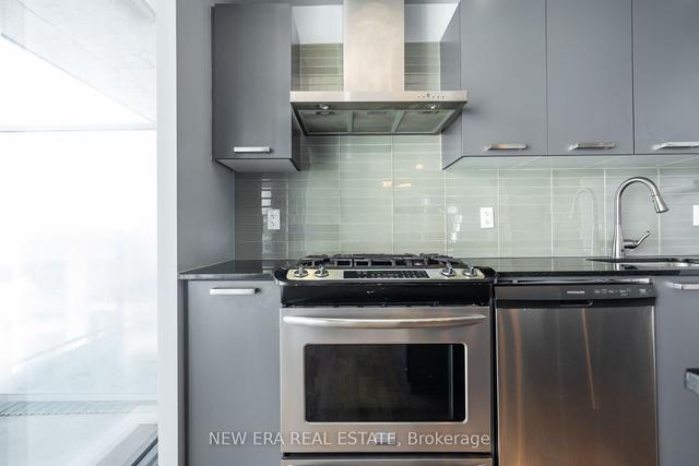 1201 - 95 Bathurst St, Condo with 1 bedrooms, 1 bathrooms and 1 parking in Toronto ON | Image 4