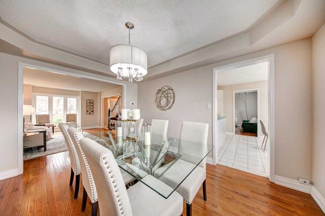 200 Covent Cres, House detached with 4 bedrooms, 4 bathrooms and 4 parking in Aurora ON | Image 39