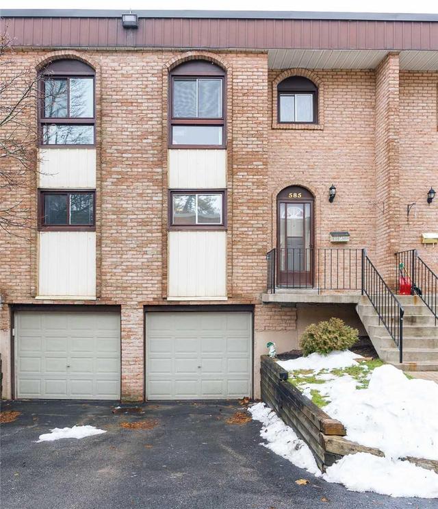 12 - 585 Francis Rd, Townhouse with 3 bedrooms, 2 bathrooms and 2 parking in Burlington ON | Image 1