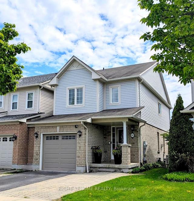 11 Catkins Cres, House detached with 3 bedrooms, 4 bathrooms and 3 parking in Whitby ON | Image 1