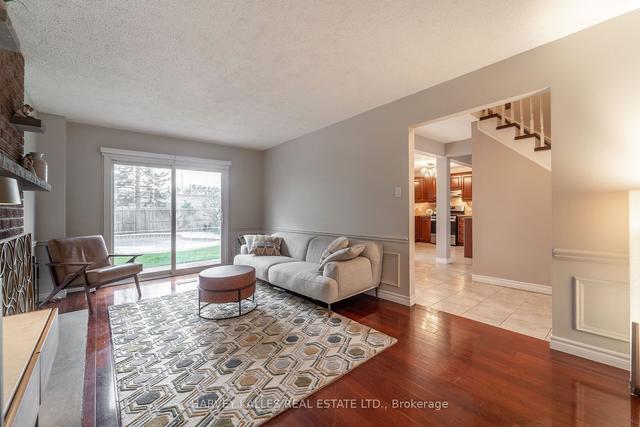 881 Chippenham Dr, House detached with 4 bedrooms, 4 bathrooms and 6 parking in Mississauga ON | Image 6
