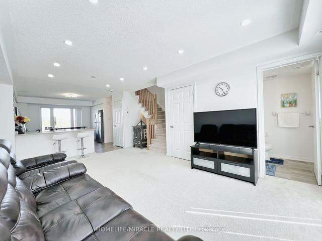 227 - 250 Sunny Meadow Blvd, Townhouse with 2 bedrooms, 3 bathrooms and 2 parking in Brampton ON | Image 5