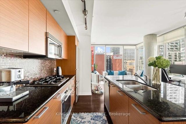 1107 - 375 King St W, Condo with 2 bedrooms, 2 bathrooms and 1 parking in Toronto ON | Image 24