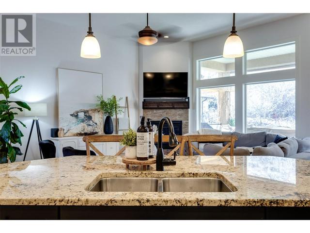 1939 Cornerstone Drive, House detached with 4 bedrooms, 3 bathrooms and 4 parking in West Kelowna BC | Image 9