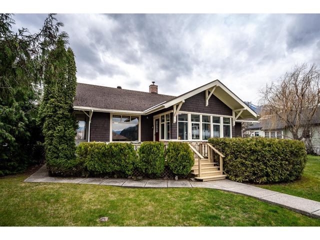 311 Front St, House detached with 3 bedrooms, 2 bathrooms and 4 parking in Kaslo BC | Image 5