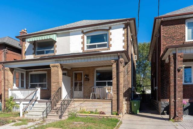 467 Jane St, House semidetached with 3 bedrooms, 2 bathrooms and 0 parking in Toronto ON | Image 1