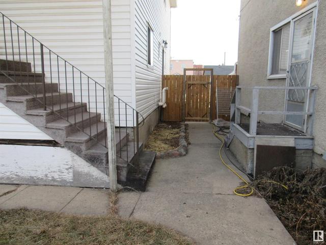 11015 96 St Nw, House attached with 2 bedrooms, 4 bathrooms and null parking in Edmonton AB | Image 52