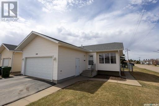 3105 5th Ave E, House detached with 4 bedrooms, 3 bathrooms and null parking in Prince Albert SK | Image 1