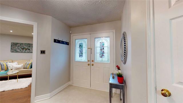 81 Ready Ct, House detached with 3 bedrooms, 4 bathrooms and 6 parking in Brampton ON | Image 23