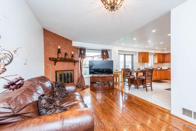 30 Houndtrail Dr, House detached with 4 bedrooms, 4 bathrooms and 6 parking in Toronto ON | Image 11