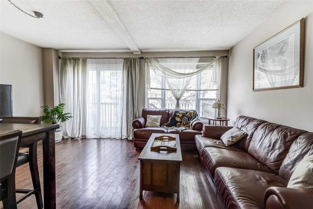 16 - 2004 Glenada Cres, Townhouse with 2 bedrooms, 3 bathrooms and 2 parking in Oakville ON | Image 17