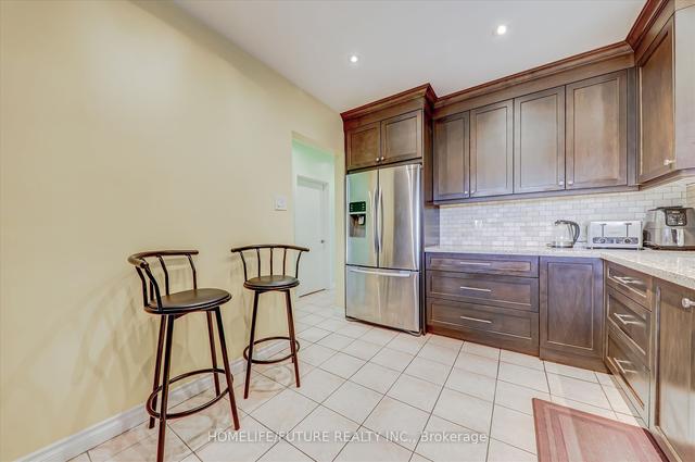 1 Millmere Dr, House detached with 3 bedrooms, 3 bathrooms and 4 parking in Toronto ON | Image 2