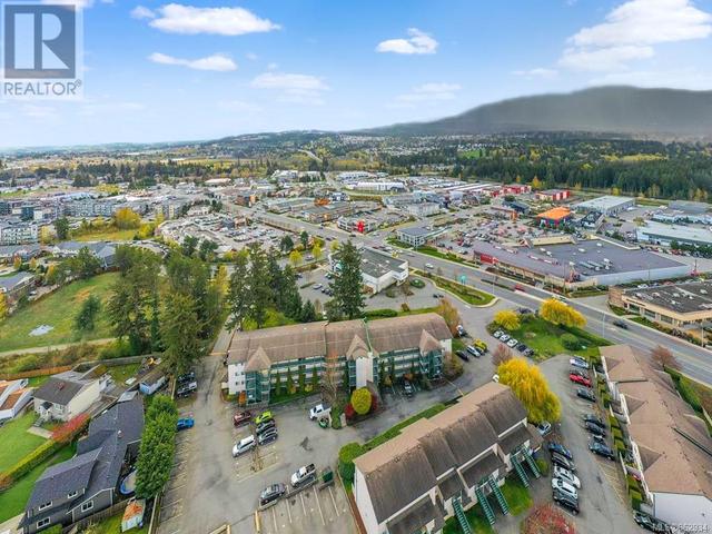 109 - 1900 Bowen Rd, Condo with 2 bedrooms, 1 bathrooms and 2 parking in Nanaimo BC | Image 2
