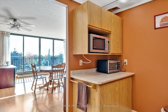 401 - 885 Clonsilla Ave, Condo with 2 bedrooms, 2 bathrooms and 11 parking in Peterborough ON | Image 10