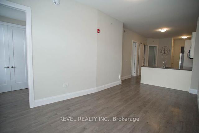 110 - 85 Morrell St, Condo with 2 bedrooms, 1 bathrooms and 1 parking in Brantford ON | Image 3