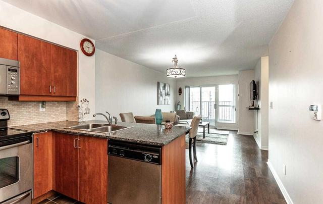LPH16 - 185 Oneida Cres, Condo with 2 bedrooms, 2 bathrooms and 1 parking in Richmond Hill ON | Image 5