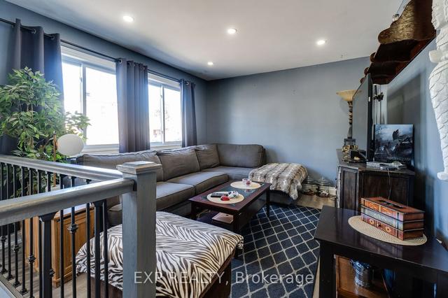 202 Roxborough Ave, House detached with 2 bedrooms, 2 bathrooms and 1 parking in Hamilton ON | Image 36
