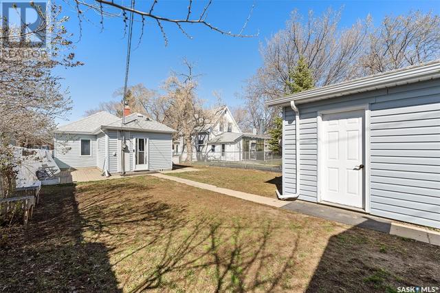 959 Iroquois Street W, House detached with 2 bedrooms, 1 bathrooms and null parking in Moose Jaw SK | Image 29
