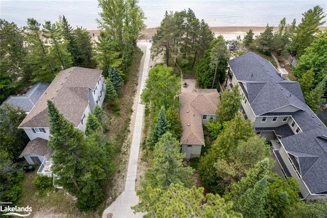 1666 Shore Lane, House detached with 3 bedrooms, 1 bathrooms and 5 parking in Wasaga Beach ON | Image 27