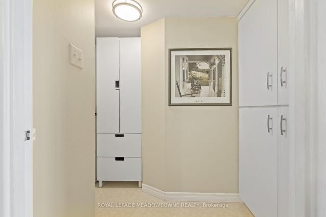802 - 81 Millside Dr, Condo with 3 bedrooms, 2 bathrooms and 1 parking in Milton ON | Image 19