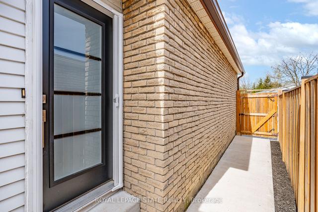 2350 Malcolm Cres, House detached with 3 bedrooms, 2 bathrooms and 3 parking in Burlington ON | Image 29